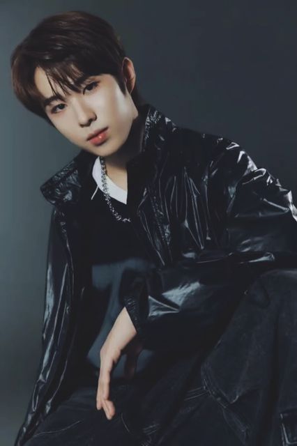 Yuhi-fullBodyPicture(4)